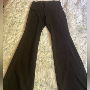 Aritzia flare leggings